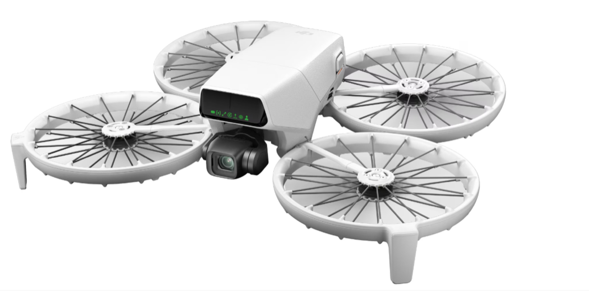 Drona DJI Flip cu protecții de elice complete — pilotul aerian al escapadelor